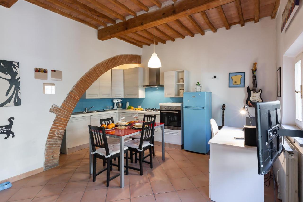 Cisanello Rock Apartment With Patio And Barbecue Pisa Exterior photo